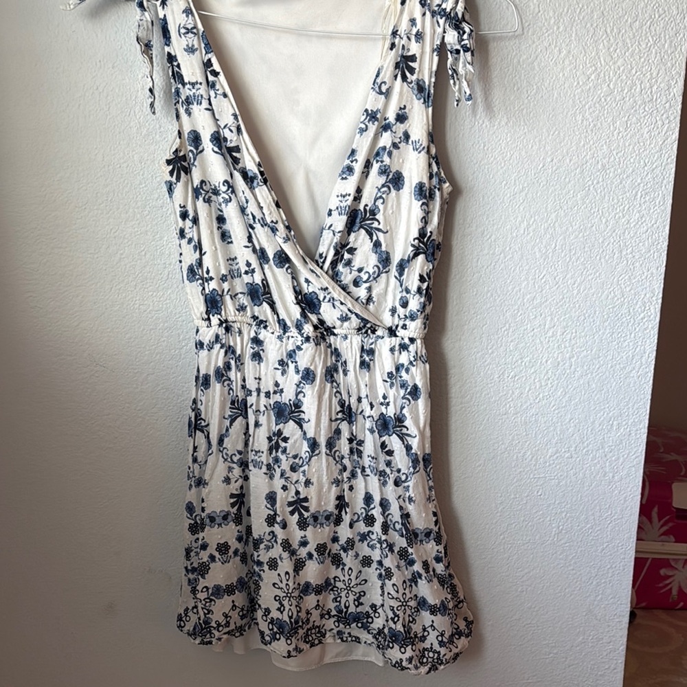 Floral Sleeveless Dress - White and Blue